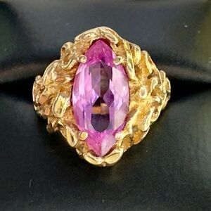 Stunning Vintage Pink Sapphire Ring Solid 14K Gold. About 7.25. Gorgeous Gift!💝